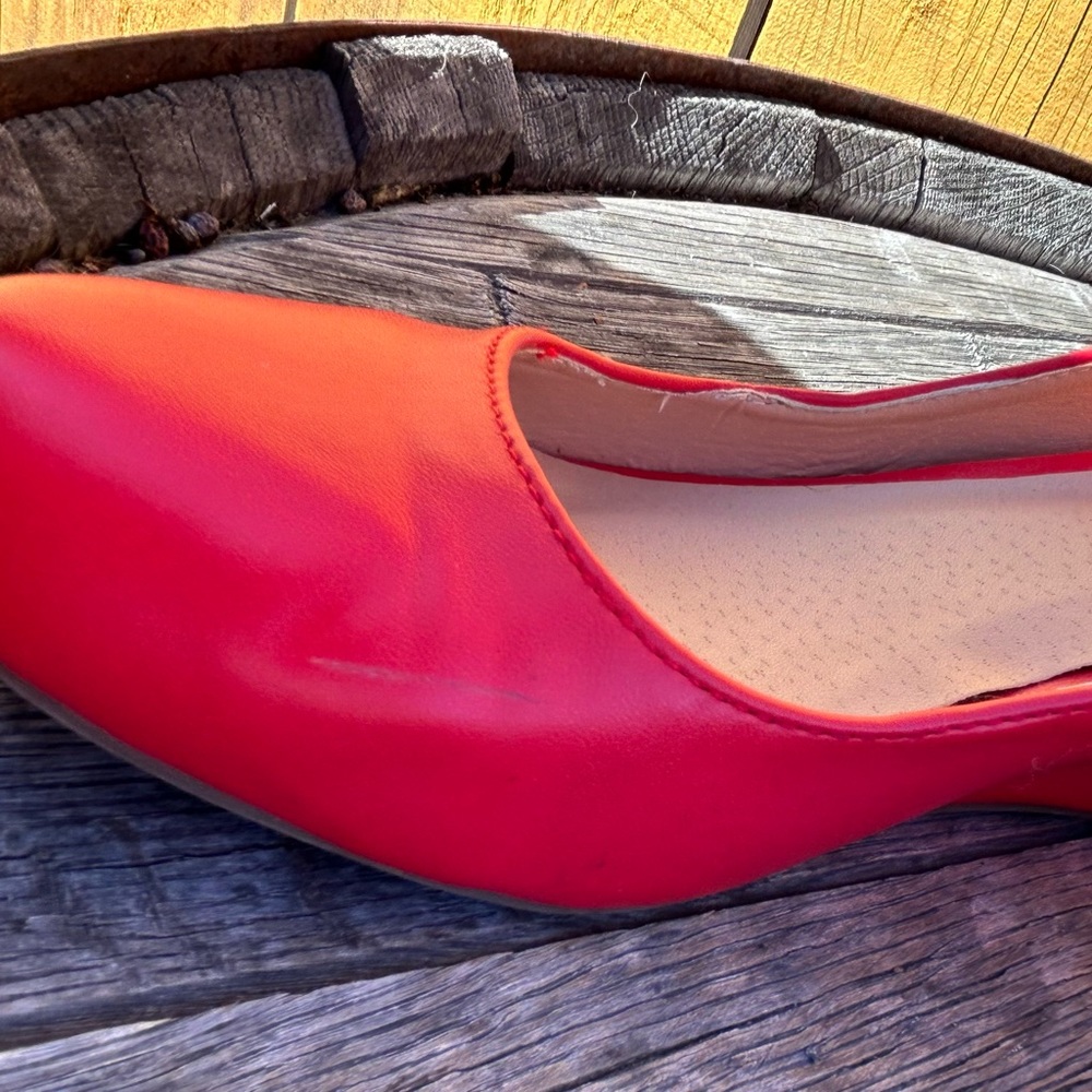 Sz 7.5 Chase + Chloe well loved “Bobby” wedge shoe with adjustable ankle strap - Picture 6 of 9